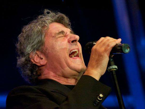AVETE MAI VISTO LA MOGLIE DI FAUSTO LEALI? HA BEN 30 ANNI DI MENO MA LUI LA TRADIVA: ECCO DI CHI SI TRATTA - 07/05/2017